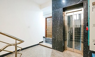 Fabhotel Silver Crown