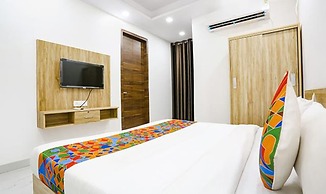 Fabhotel Silver Crown