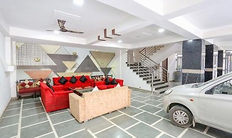 Fabhotel Silver Crown