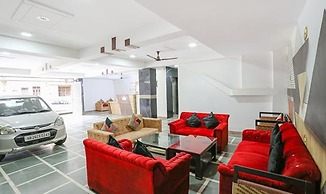 Fabhotel Silver Crown