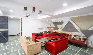 Fabhotel Silver Crown