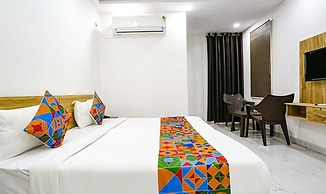 Fabhotel Silver Crown