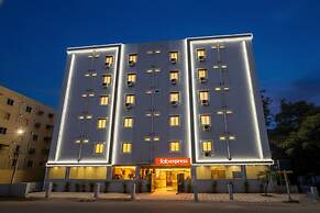 FabHotel Broholic Suites I
