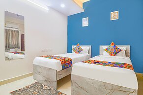 FabHotel Broholic Suites I