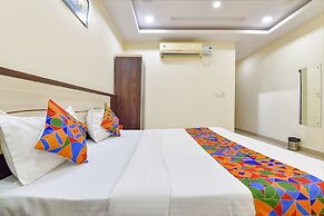 Fabhotel Pink Palace