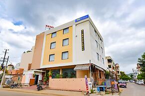 Fabhotel Pink Palace