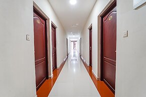 Fabhotel Central Inn Residency