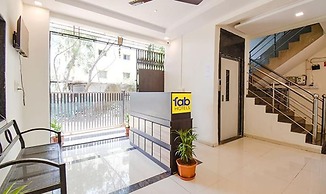 Fabhotel The Golden Leaf