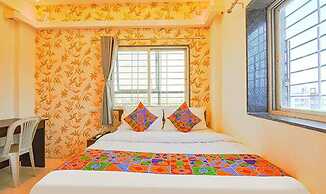 Fabhotel The Golden Leaf