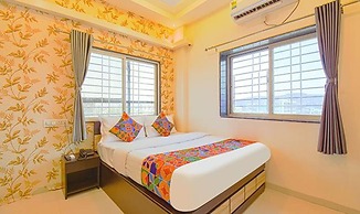 Fabhotel The Golden Leaf