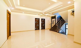 Fabhotel The Golden Leaf