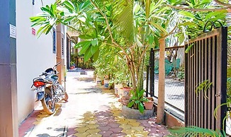 Fabhotel The Golden Leaf