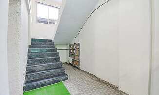 FabHotel Silver 9