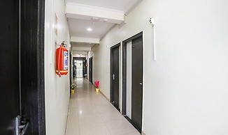 Fabhotel Lily Grand