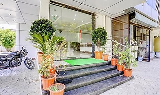 Fabhotel Sai Govind