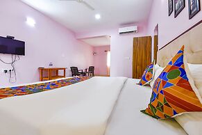 FabExpress Morjim Paradise