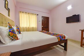 FabExpress Morjim Paradise