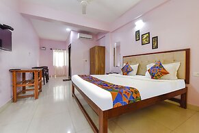 FabExpress Morjim Paradise