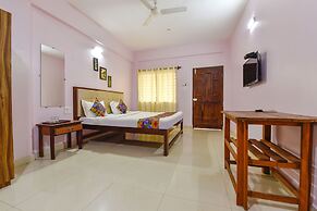 FabExpress Morjim Paradise