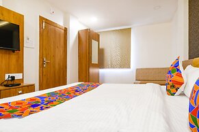 Fabhotel Woodlark Inn