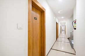 Fabhotel Woodlark Inn