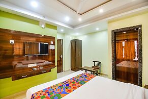 Fabhotel The Seven Wonders