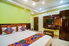 Fabhotel The Seven Wonders