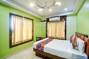 Fabhotel The Seven Wonders