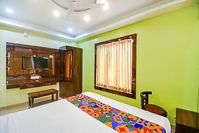 Fabhotel The Seven Wonders