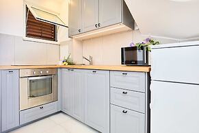 Hedera Estate, Hedera A16