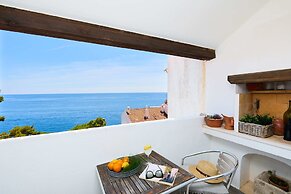 Hedera Estate, Hedera A16