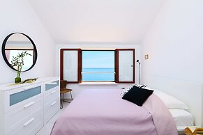 Hedera Estate, Hedera A16