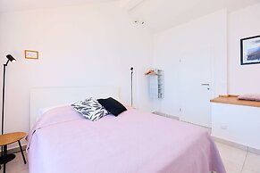 Hedera Estate, Hedera A16