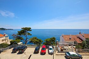 Hedera Estate, Hedera A16