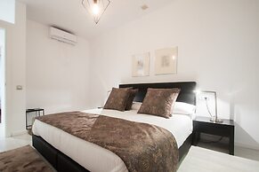 Valencia Luxury - Boutique Center