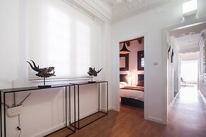 Valencia Luxury - Boutique Center