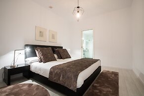 Valencia Luxury - Boutique Center