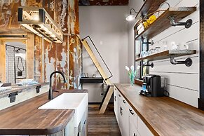 Nancy Key W/pool, Wine Cave, Optional Boat Rental