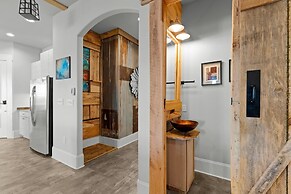 Nancy Key W/pool, Wine Cave, Optional Boat Rental