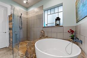 Nancy Key W/pool, Wine Cave, Optional Boat Rental