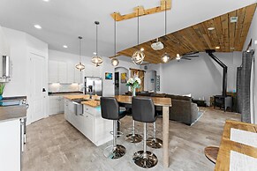 Nancy Key W/pool, Wine Cave, Optional Boat Rental