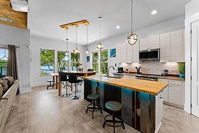 Nancy Key W/pool, Wine Cave, Optional Boat Rental