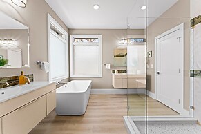 Salience Path W/heated Pool & Game Room