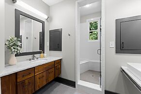 Ambassador Ridge W/optional Boat Rental