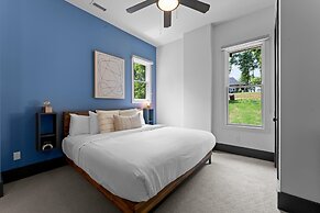 Ambassador Ridge W/optional Boat Rental