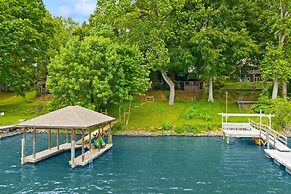 Ambassador Ridge W/optional Boat Rental