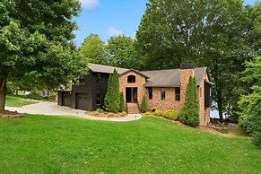 Ambassador Ridge W/optional Boat Rental