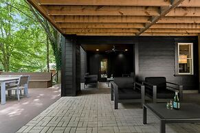 Ambassador Ridge W/optional Boat Rental