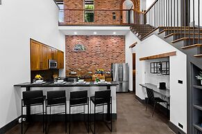 Ambassador Ridge W/optional Boat Rental