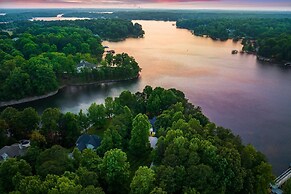 Grand Bay W/hot Tub, 440' Shoreline & Optional Boat Rental